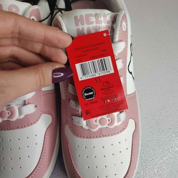 NEW NWT ADULT Woman's size 11 Hello Kitty Sneakers street wear - Picture 5 of 7